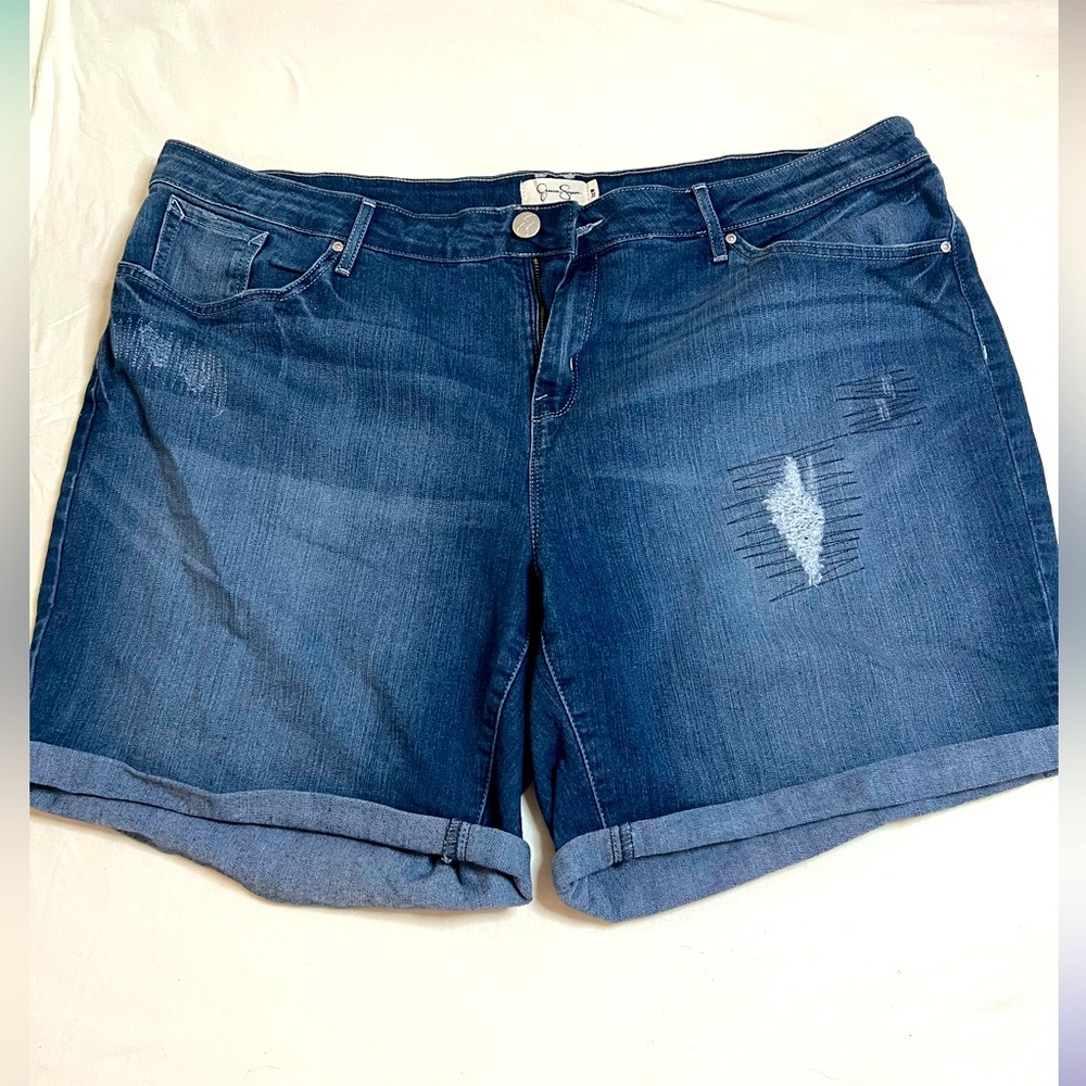 jessics simpson  - light distress